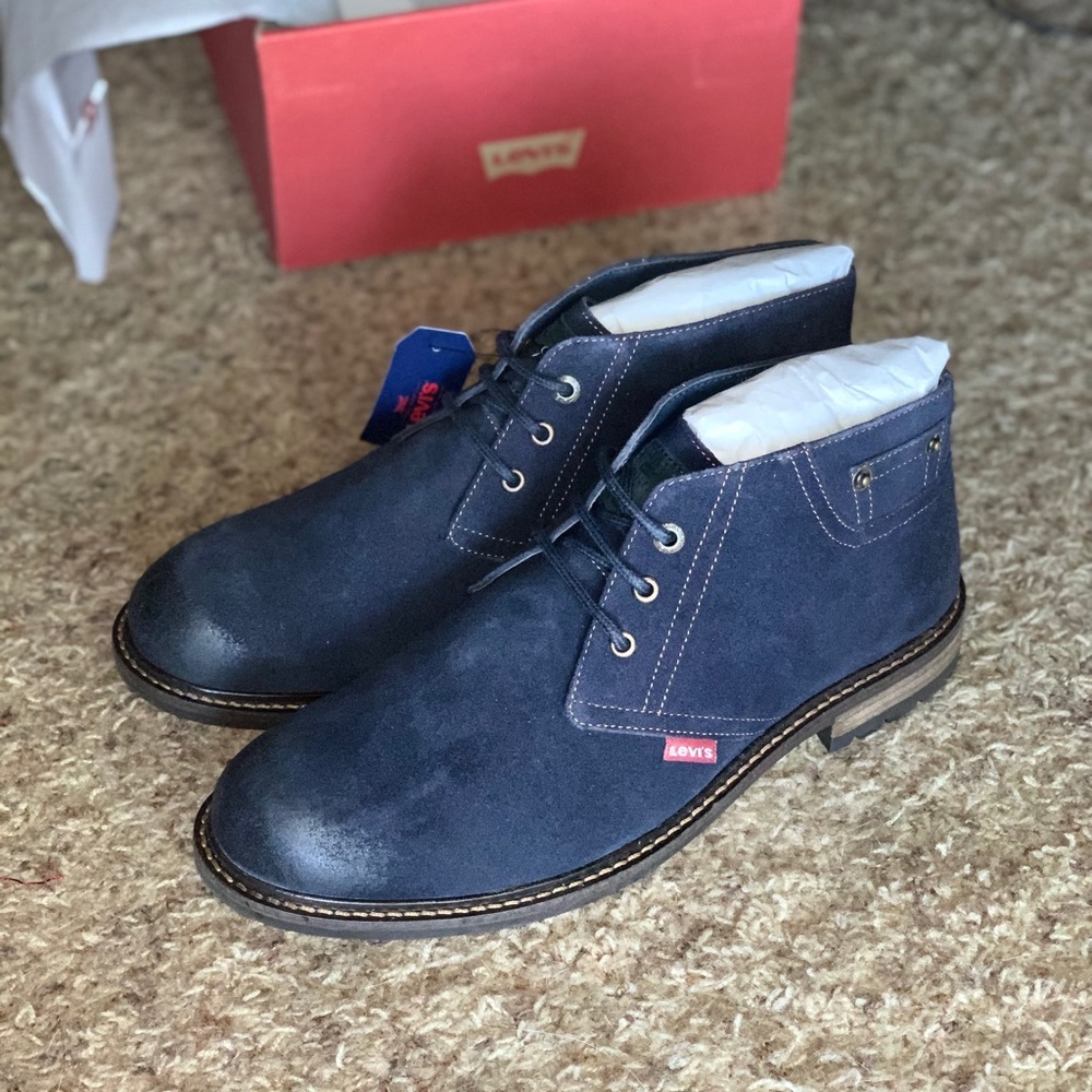 Brand New Levi’s chukka suede Boot